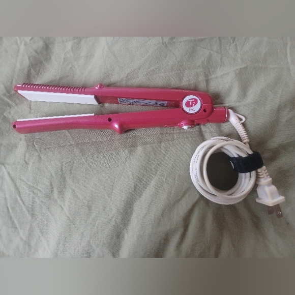 T3 Hair T3 Tourmaline Iron And Two Drybar Round Brushes And Orchid